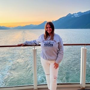 Meet your Posher, Hailey